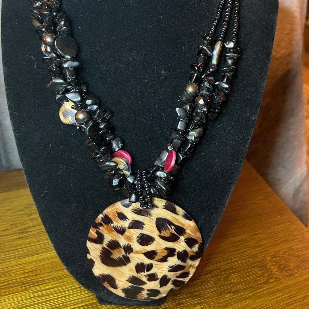 Necklace - Picture 3 of 3